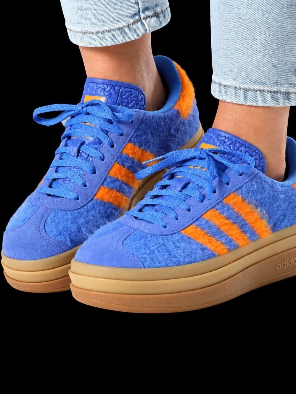 ADIDAS Gazelle Bold JS3906 Fuzzy Platform Sneakers Blue Orange Women’s 10